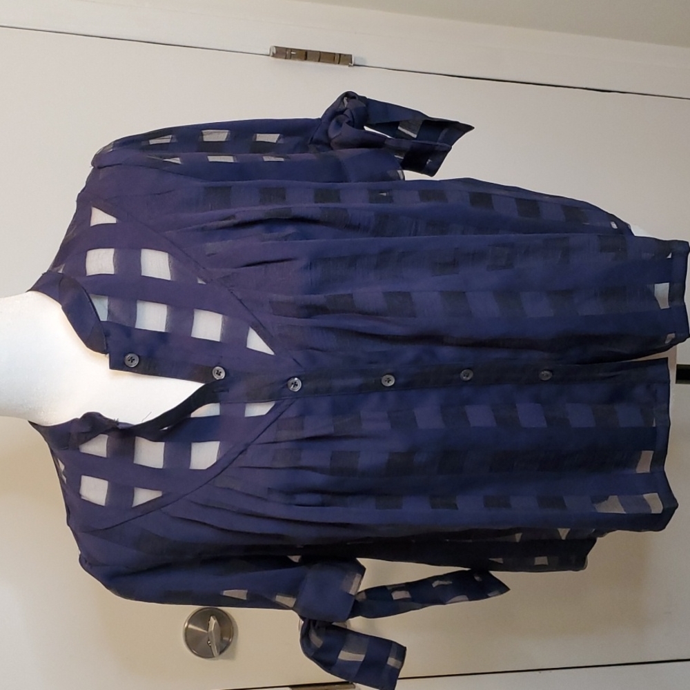 Billowy top